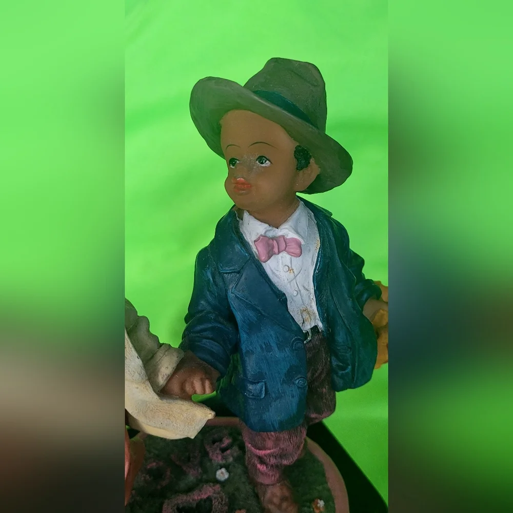 Meerchi love boy girl african figurine MRH